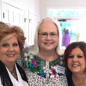 Meet your Posher, Debra